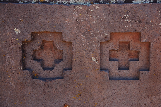 Précision helvétique (Tiwanaku)