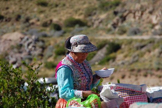 Femme en habits traditionnels