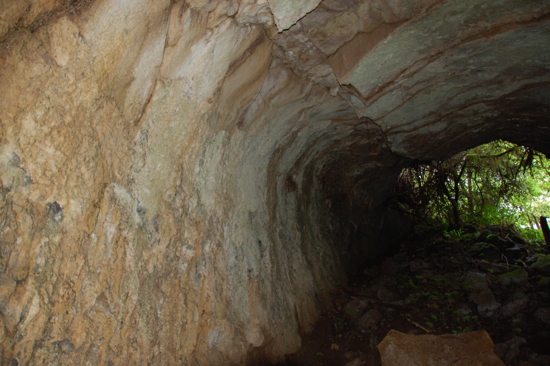 Entrée du tunnel de lave