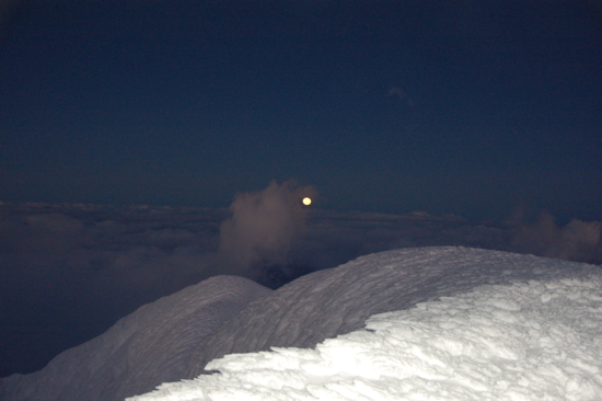 Coucher de lune depuis le sommet