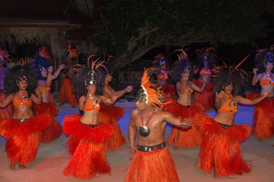 Danses traditionnelles au Tiki Village
