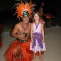 Leïla avec un danseur du Tiki Village