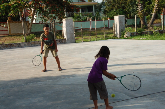 Tennis au centre de loisirs