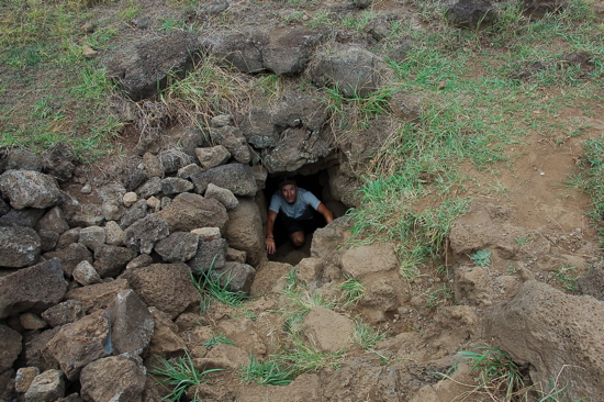 L'entrée de la grotte à Ana Kakenga