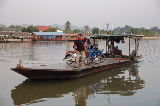 Le bac de Kanchanaburi