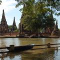 Ayutthaya, le Wat Chai Wattanaram entouré d'eau