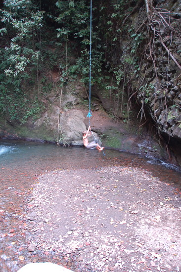 Jane aux cascades de Gitgit