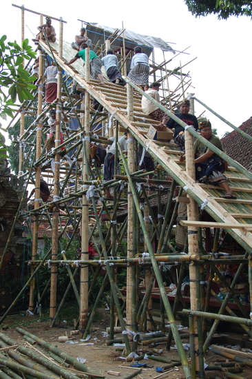 Préparatifs de la crémation royale