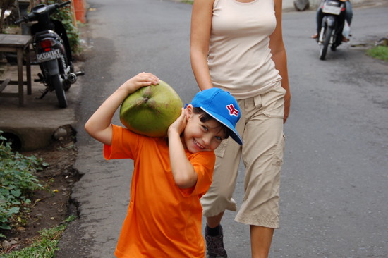 Une noix de coco, ça se mérite!