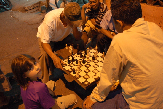 Joueurs d'échecs dans la rue