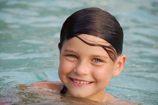 A la piscine ou chez le coiffeur?