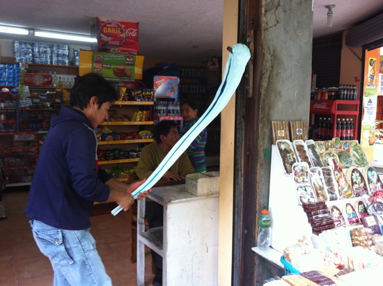 Fabrication des traditionnels caramels de Banos